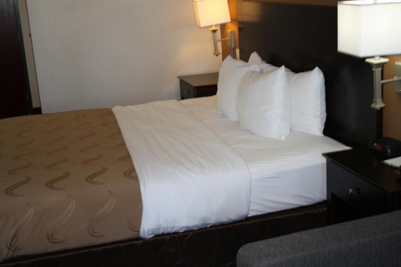 Quality & I-44 Hotel 3*