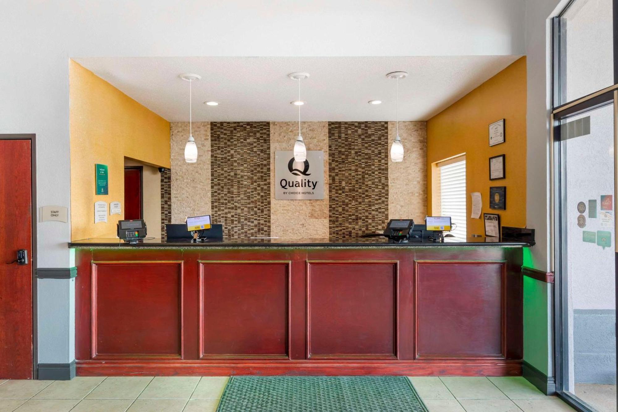 Hotel Quality & I-44 Wichita Falls